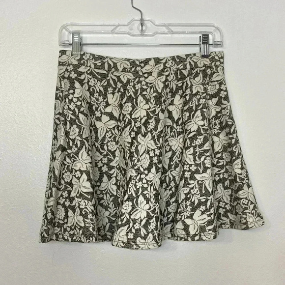 Forever 21 Butterfly Floral Skirt - Picture 2 of 7